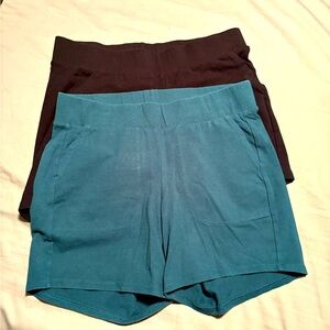 Torrid bike shorts- EUC - two pack